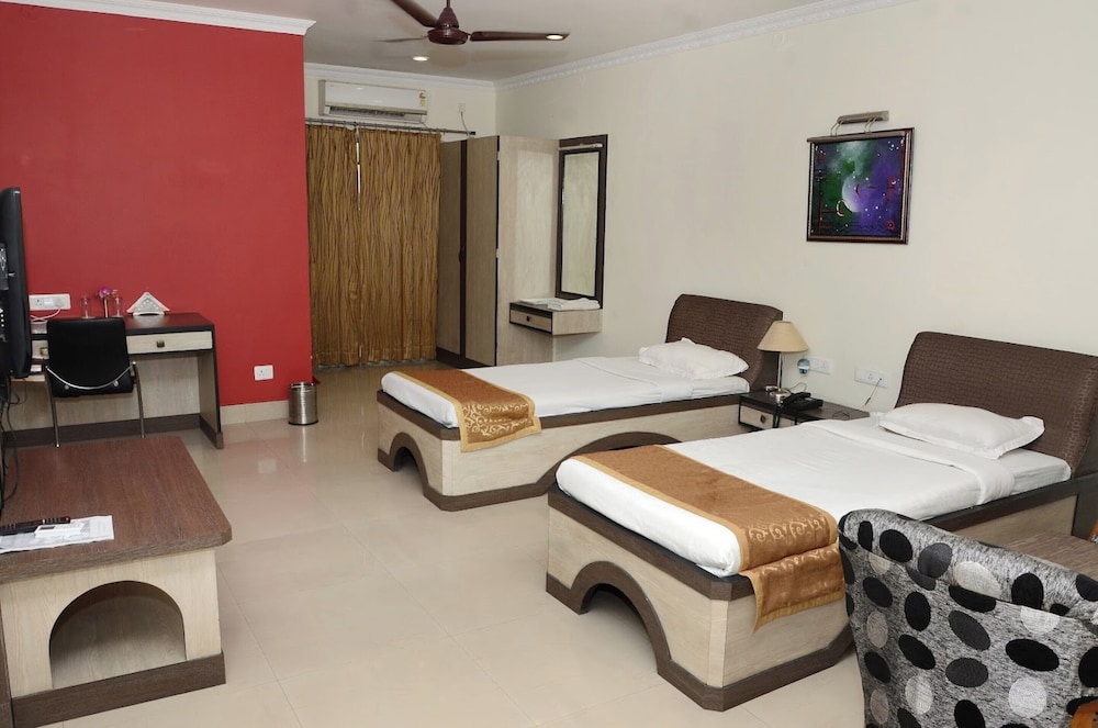 Deluxe Double Room, City View photo 2