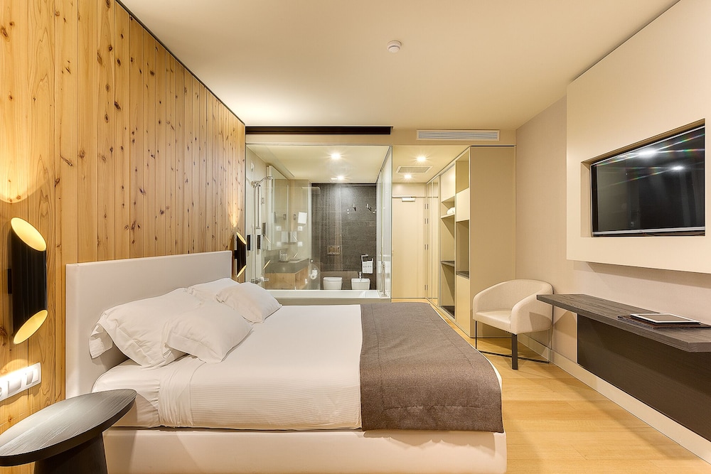 Standard Double Room Single Use, Balcony, Mountain View