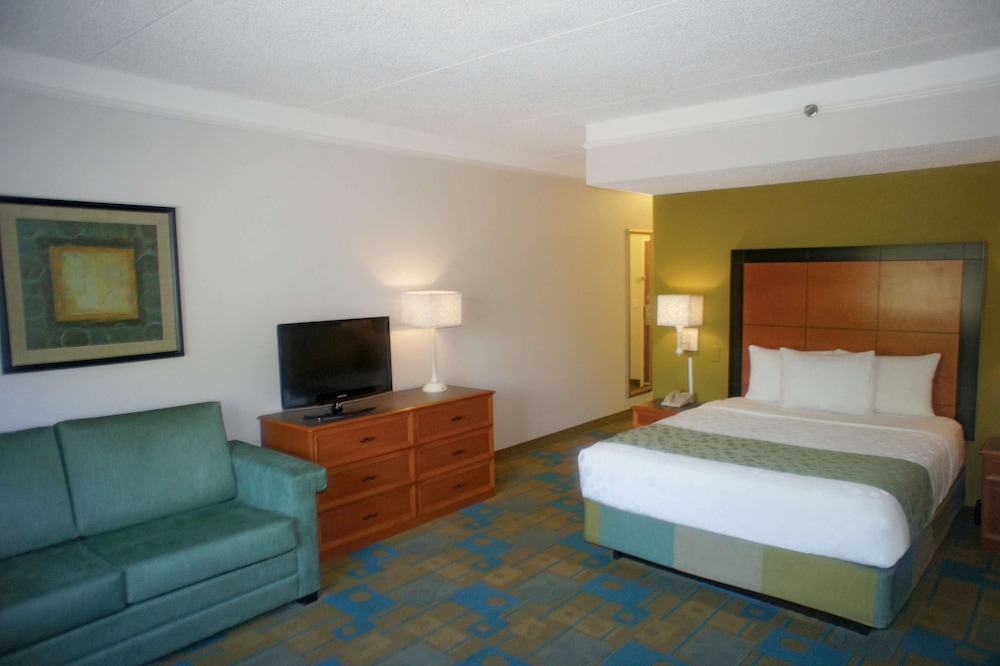 Room, 1 Queen Bed, Non Smoking - Photo 1
