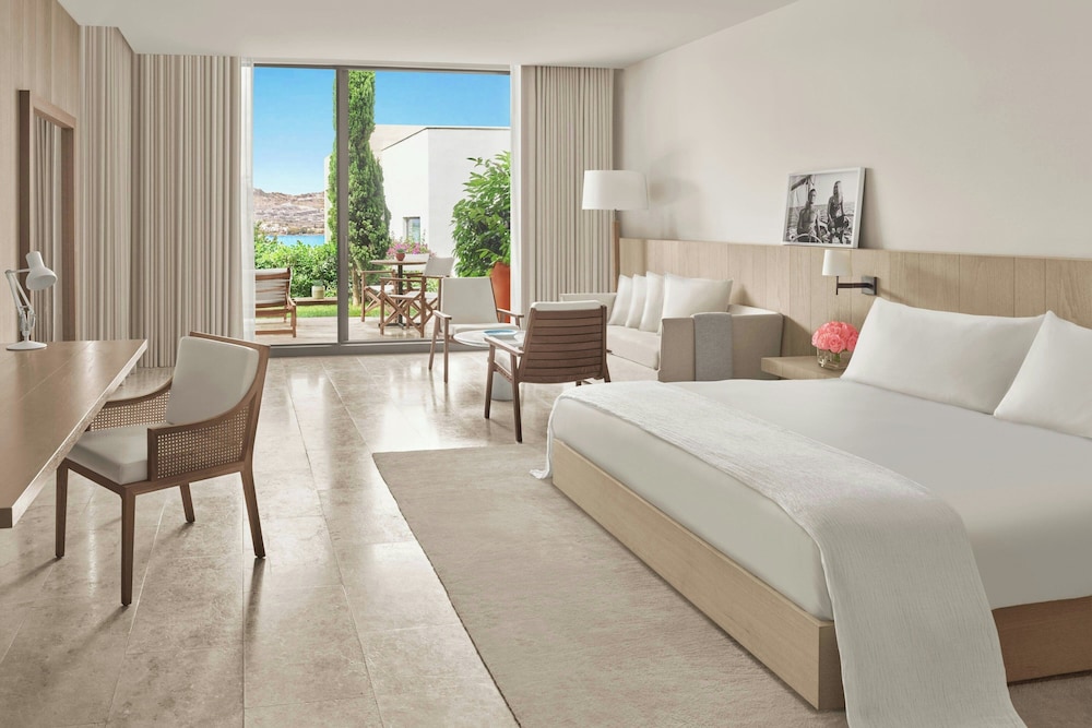 Loft, 1 King Bed with Sofa bed, Partial Sea View