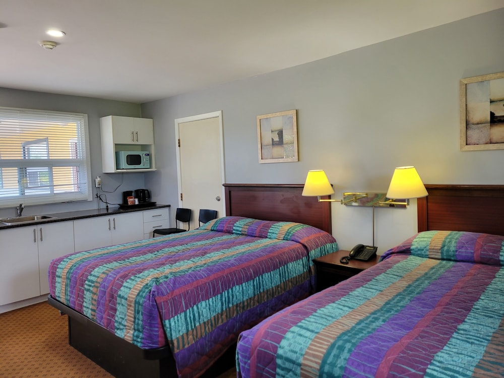 Deluxe Room, 2 Queen Beds, Non Smoking, Kitchenette photo 1