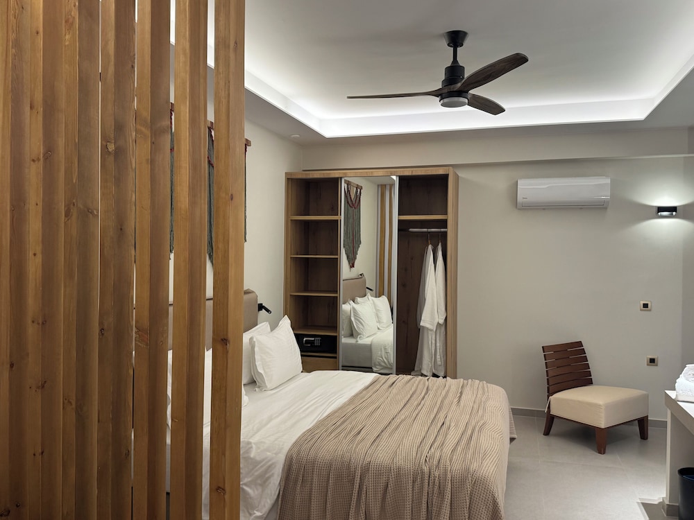 Cozy Double Room with Land View