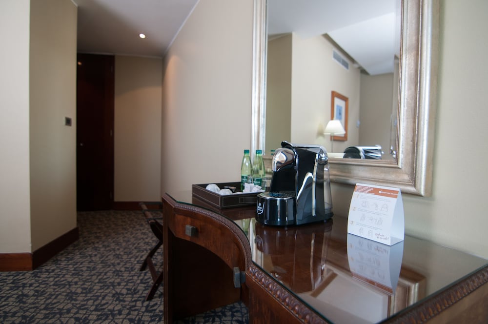 Presidential Suite, 1 King Bed, Non Smoking photo 2