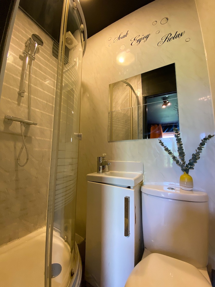 Studio, Ensuite (Single) photo 2