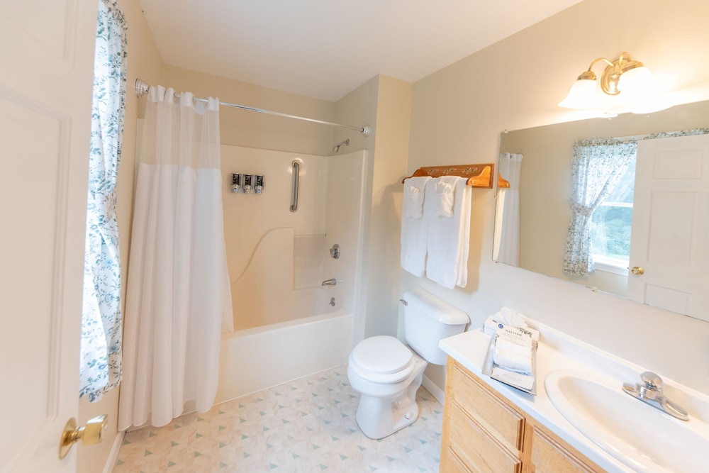 Double Room, 2 Double Beds, Garden View photo 3