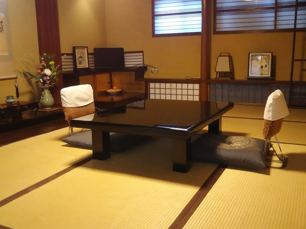 Japanese Style Superior Room with Shared Bathroom (KIRI) photo 2