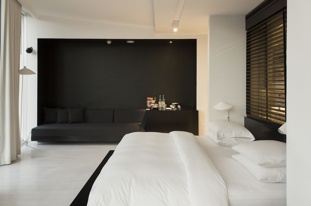 Junior Studio Suite