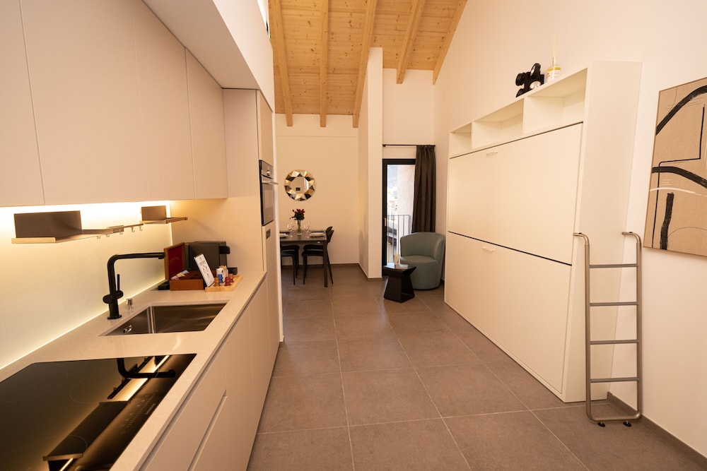 Standard Studio (Res.3544  Apt King 303)