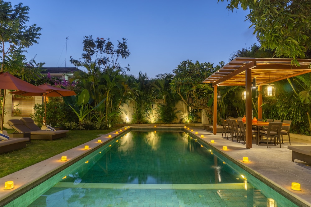 Villa, 5 Bedrooms, Private Pool photo 2
