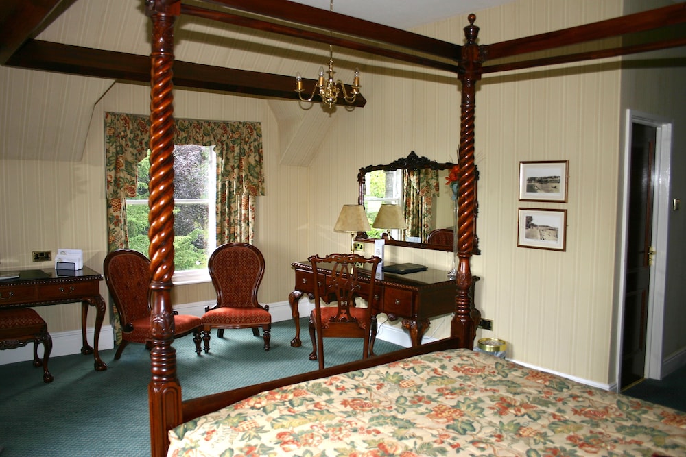 Four Poster Suite photo 1