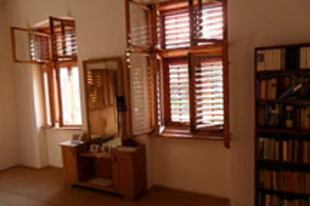 Romantic Villa, Garden View photo 3