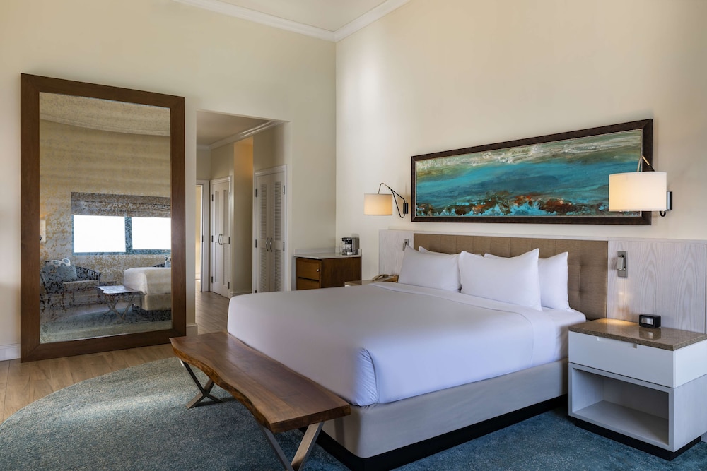 Premium Suite, 1 King Bed (Premium Ocean Prime Minisuiter Suite)