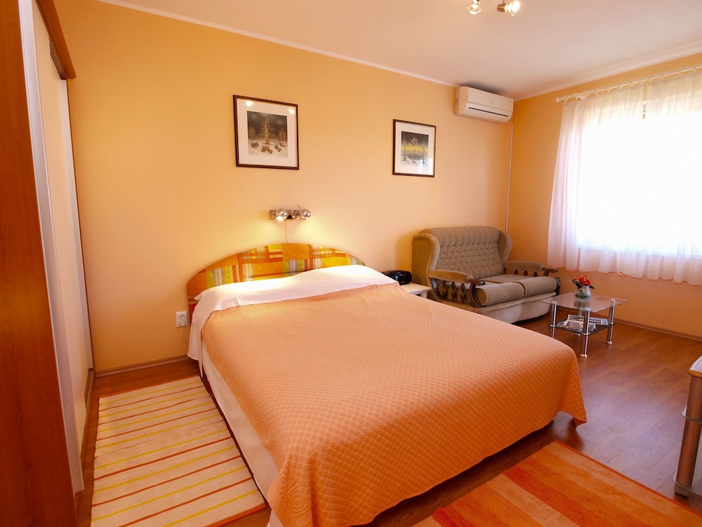 Apartment, 1 Bedroom (1000/3239)