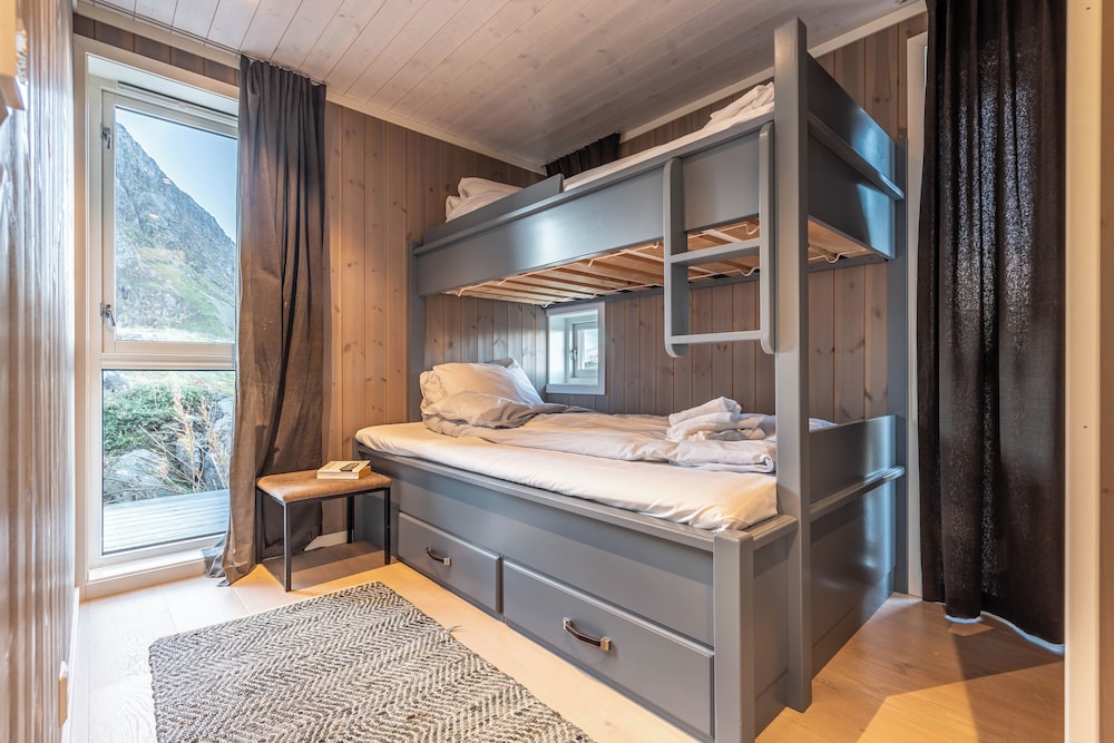 Deluxe House, 3 Bedrooms, Ocean View photo 2