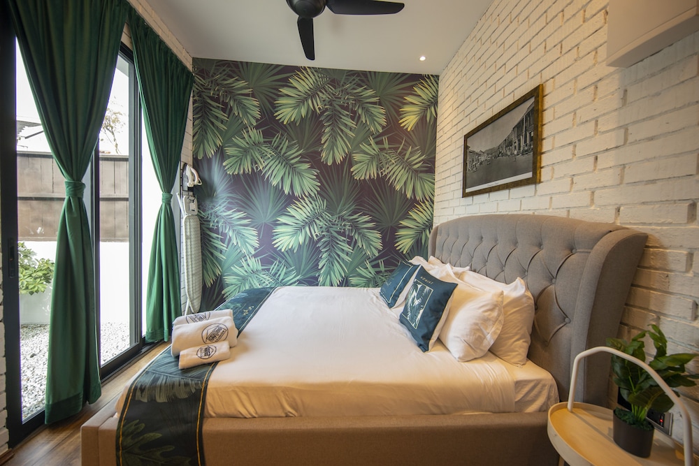 Room, Garden View - Photo 12