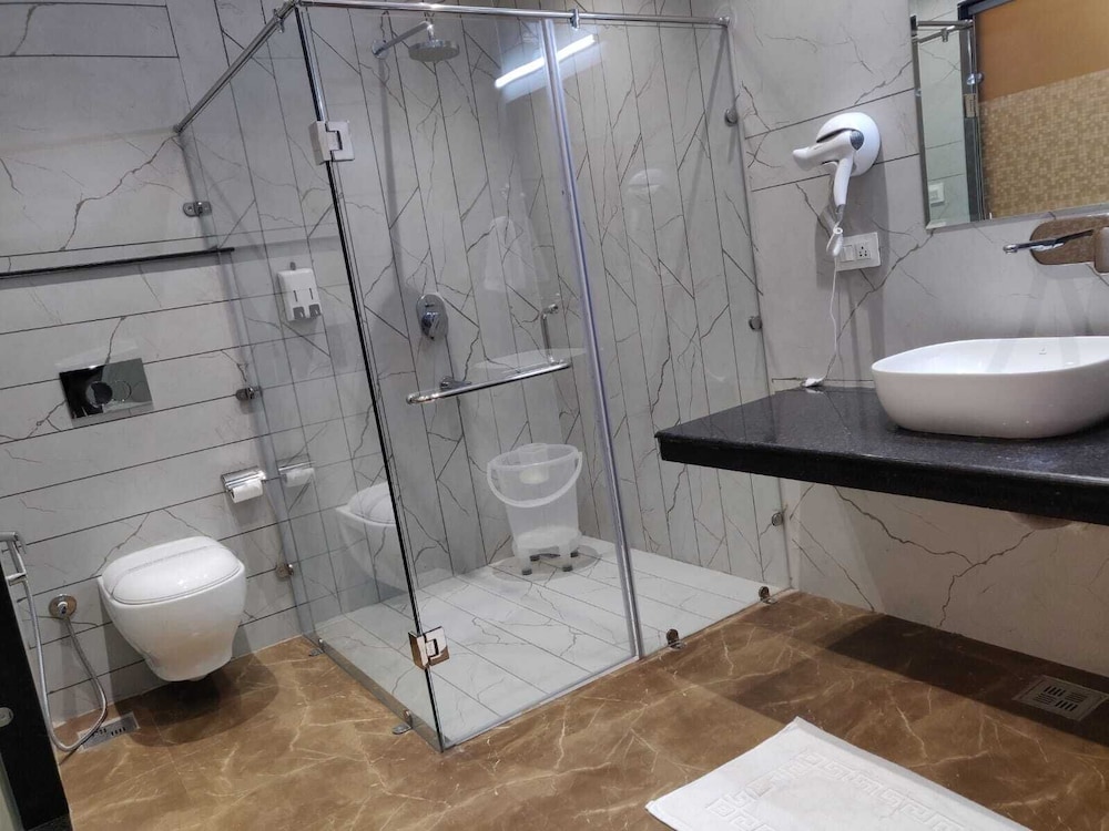 Luxury Room, Non Smoking - Photo 4