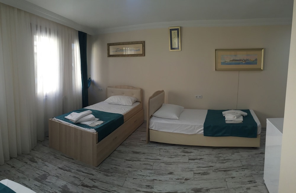 Standard Quadruple Room photo 1
