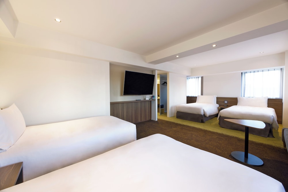 Suite, Multiple Beds (Twin, Up To 6 Guests) - Photo 1