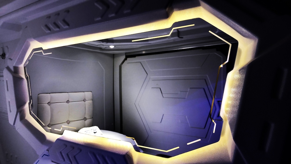 Capsule in 8-Female Dormitory Room photo 3