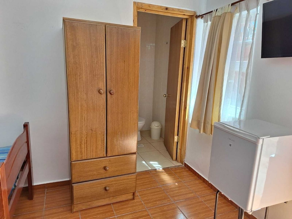 Basic Room, 2 Twin Beds photo 2