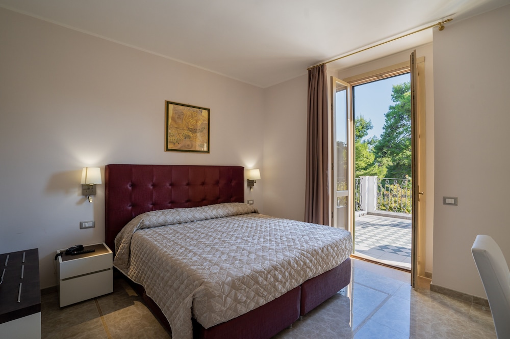 Superior Double or Twin Room, Terrace photo 1
