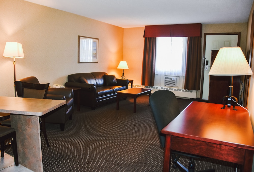 Executive Room, 1 King Bed With Sofa Bed, Smoking, Jetted Tub photo 2
