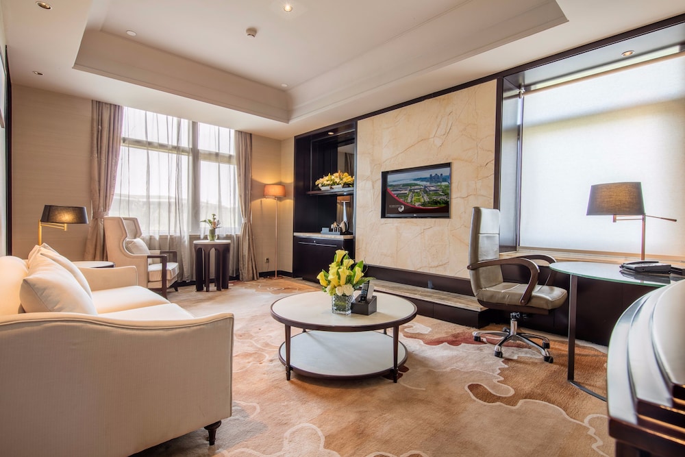 Executive Suite photo 2