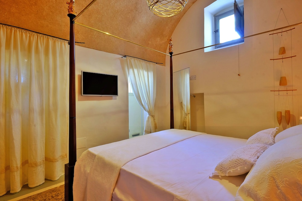 Deluxe Room, Ensuite photo 3