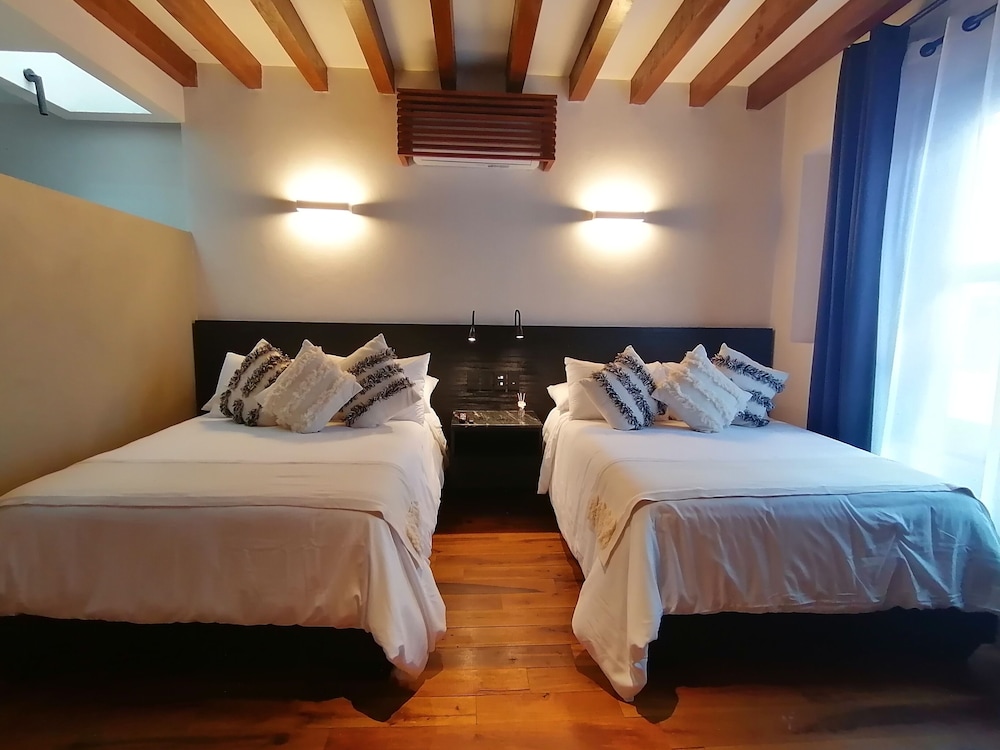 Junior Suite, 2 Double Beds photo 1