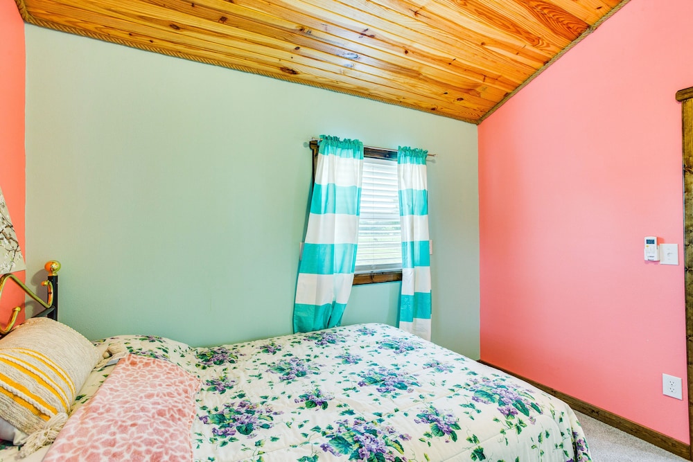 House (2 Bedrooms) photo 2