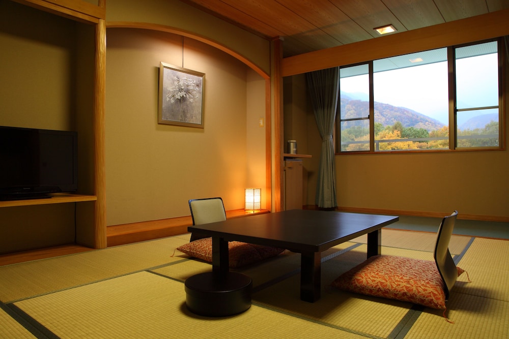 Traditional Room, Multiple Beds, Non Smoking
