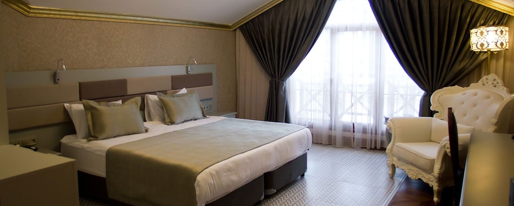 Standard Double or Twin Room, Mountain View photo 2