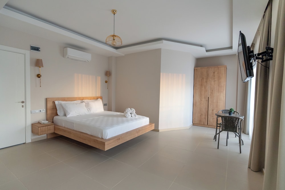 Standard Apartment, 1 Double Bed, City View