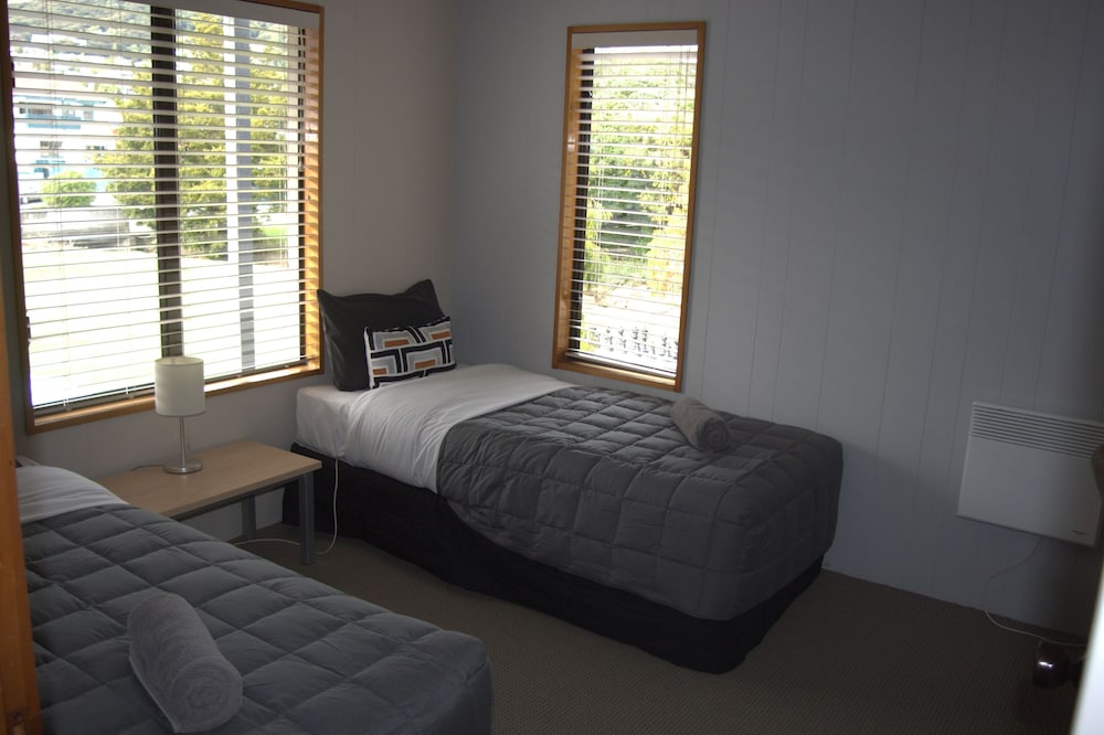 Family Suite, 1 Bedroom, Kitchenette (Waterfront Family) photo 1