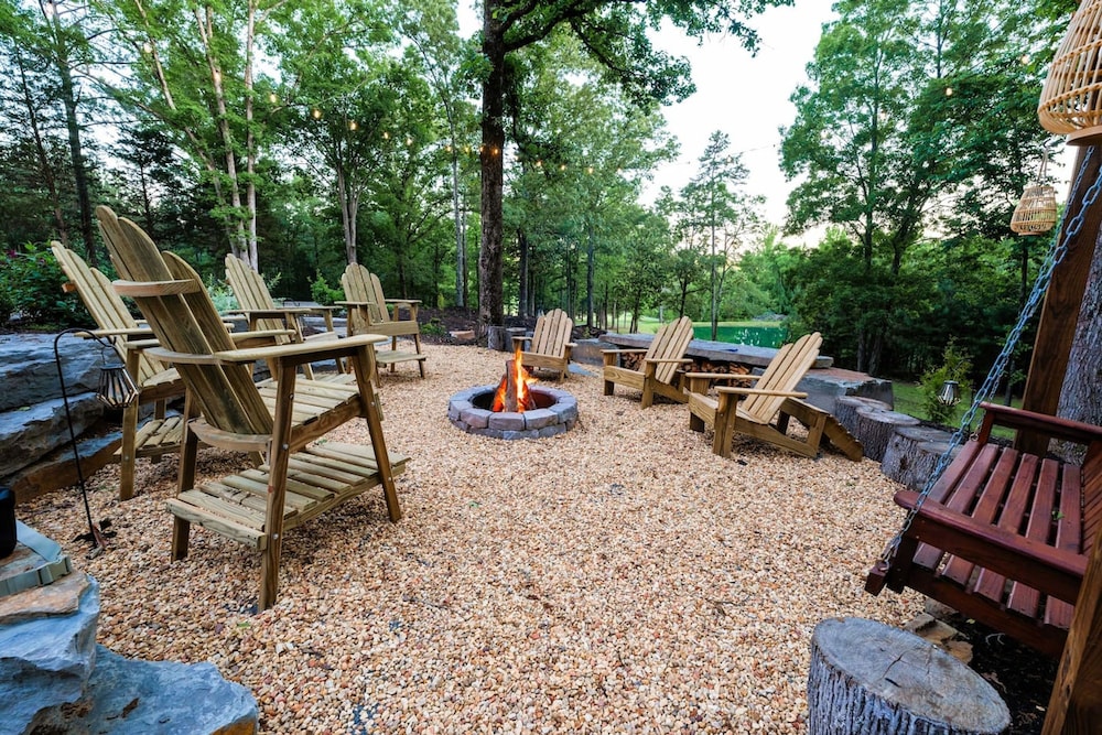 A-frame Retreat on Private Pond, Billede 29