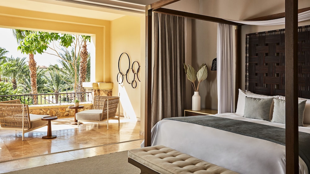 Room, 1 King Bed, Pool View (Casona)
