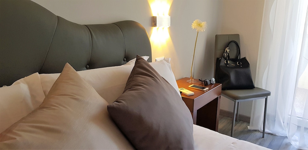 Basic Triple Room photo 2