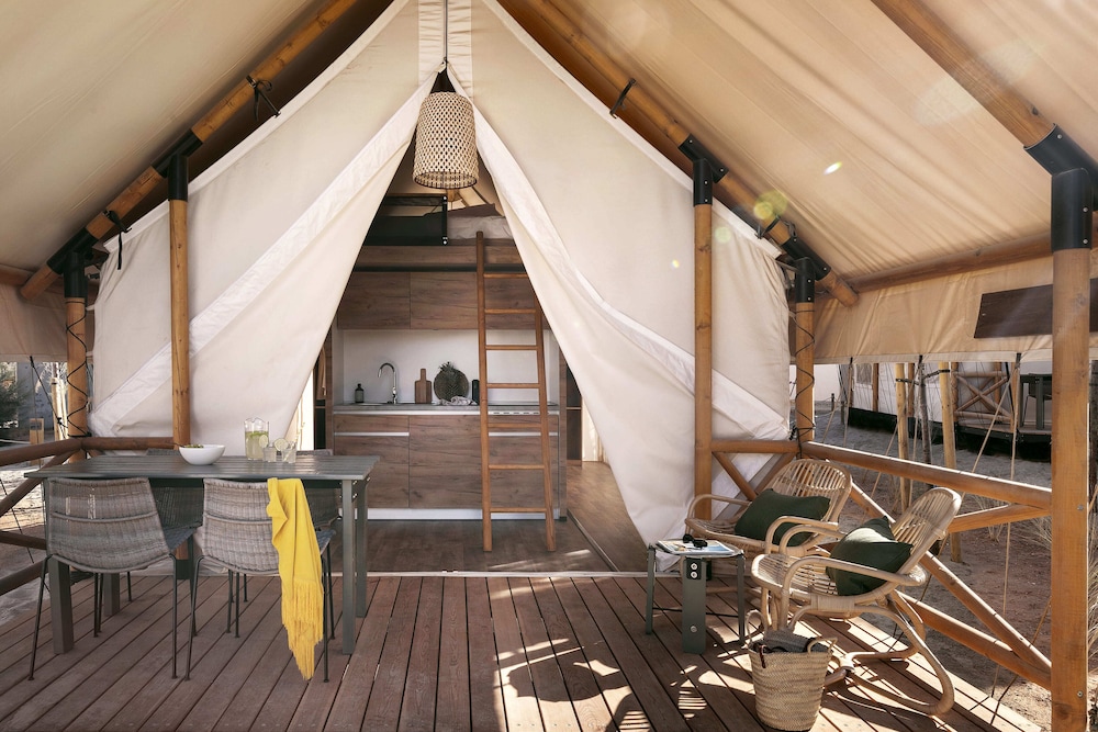 Comfort Tent photo 3