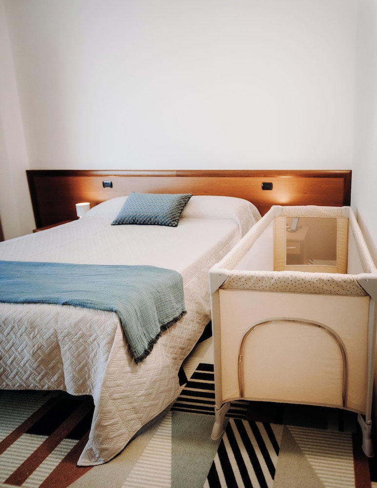 Single Room, Lake View