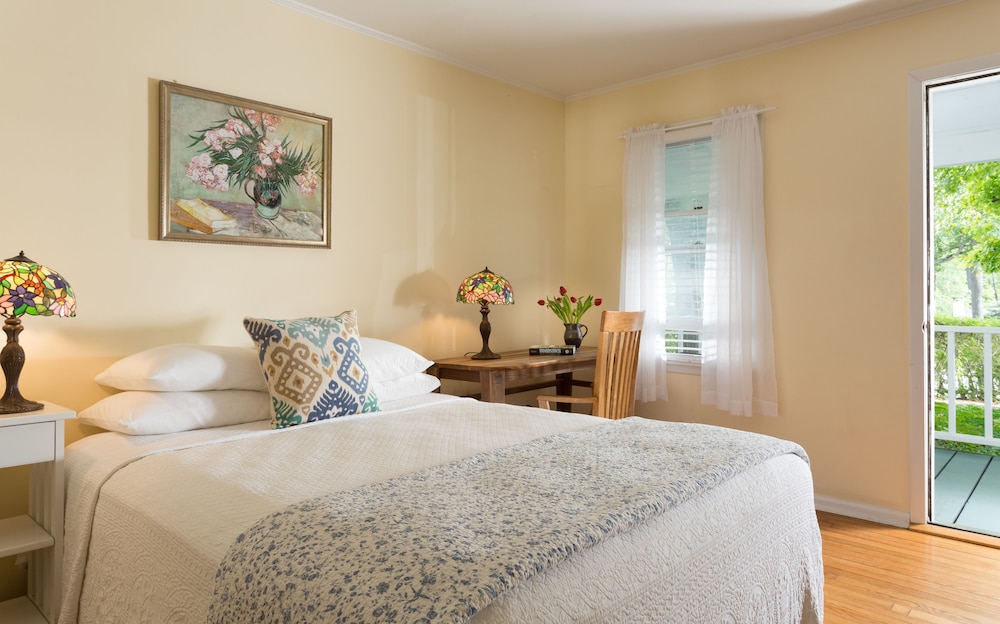 Room (8) photo 1