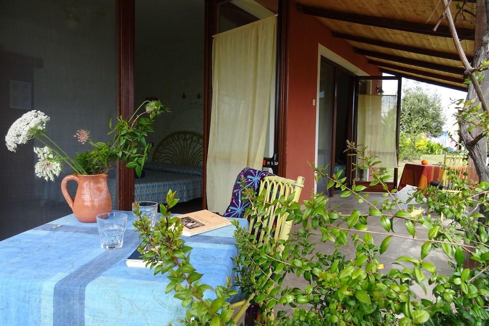 Family Double Or Twin Room, Accessible, Garden Area (Mirto 4) photo 2