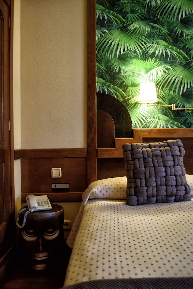 Double Room - Photo 12