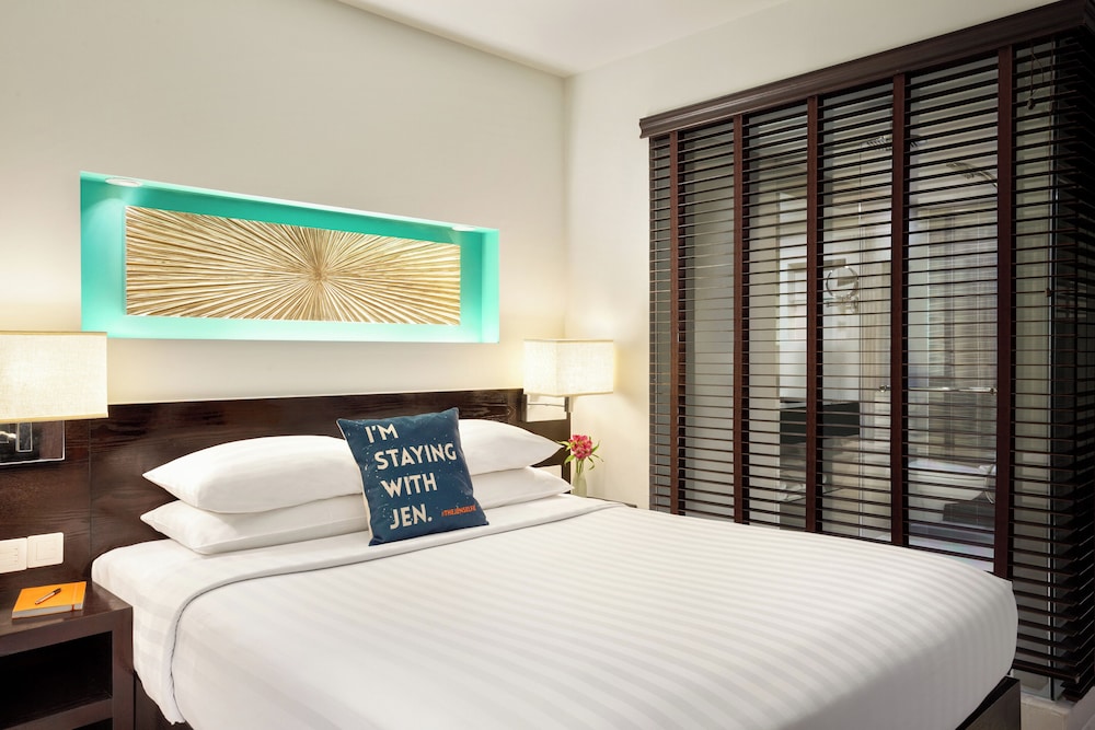Deluxe Room, 1 King Bed - Photo 4