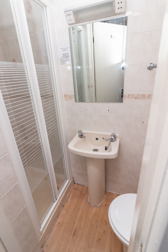 Economy Twin Room