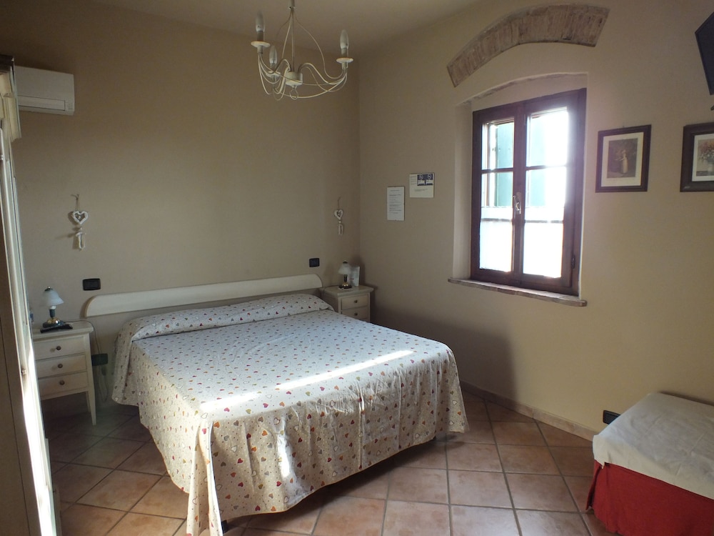 Double or Twin Room photo 1