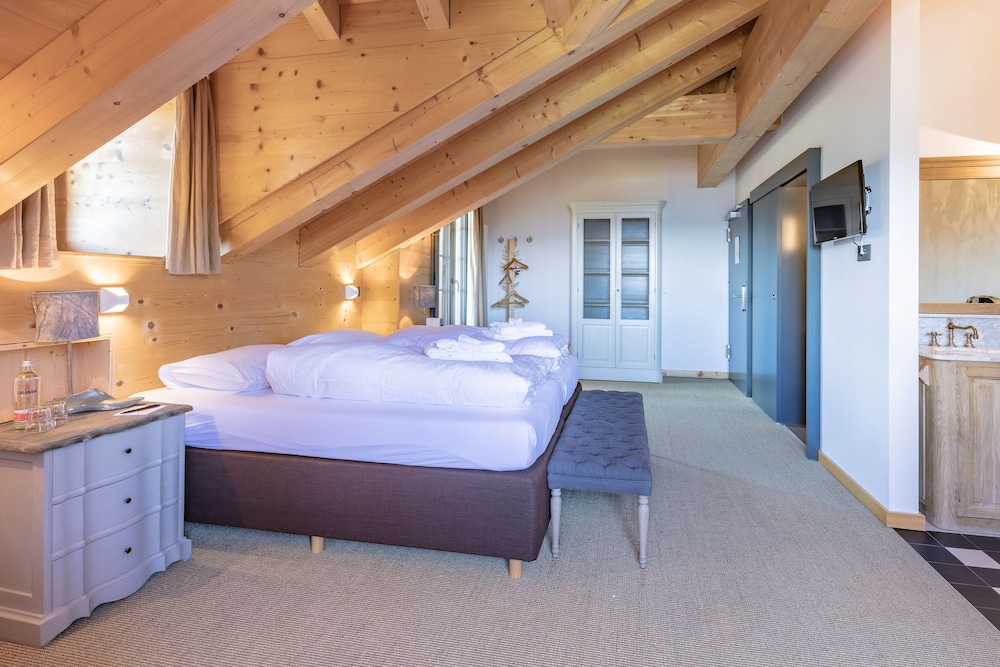 Junior Suite, Mountain View photo 3