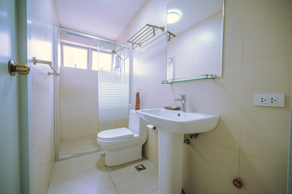 Family Condo, 2 Bedrooms, Kitchen, City View photo 3