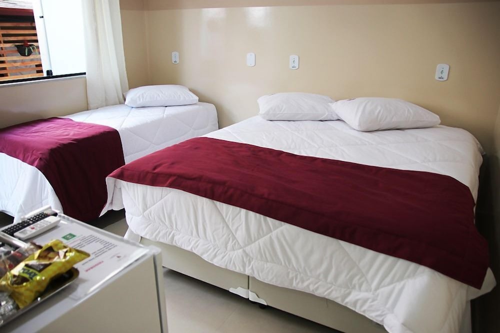 Quarto triplo luxo com escada