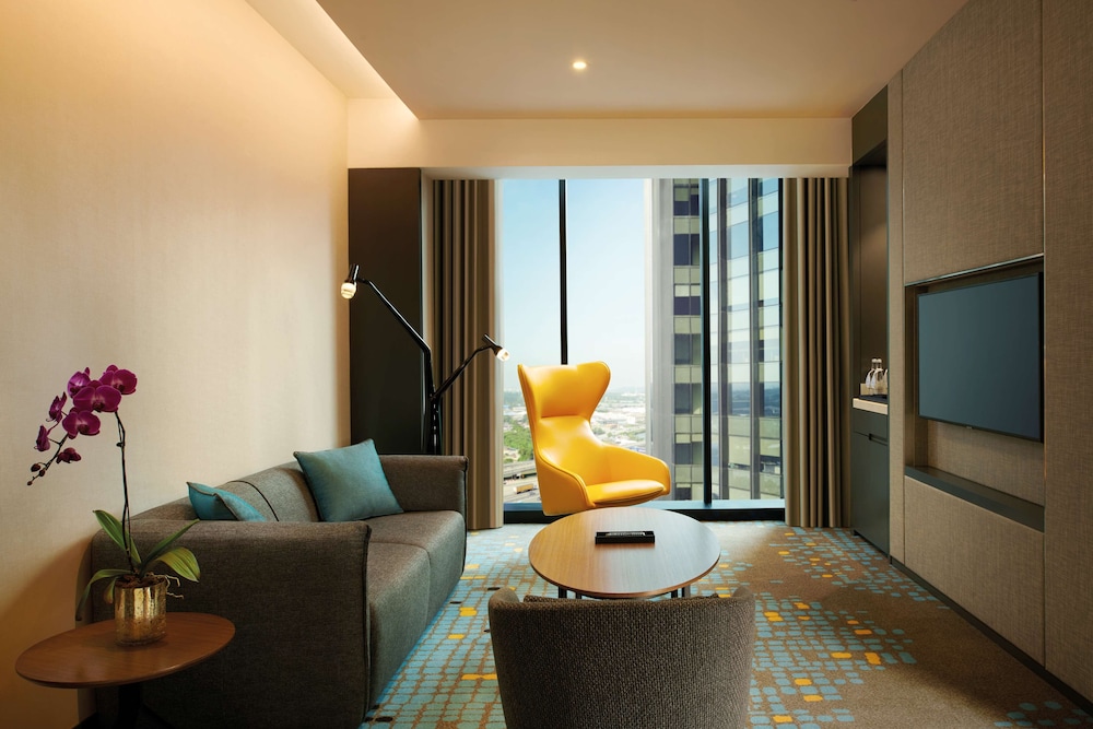 Premium Suite, 1 King Bed - Photo 5