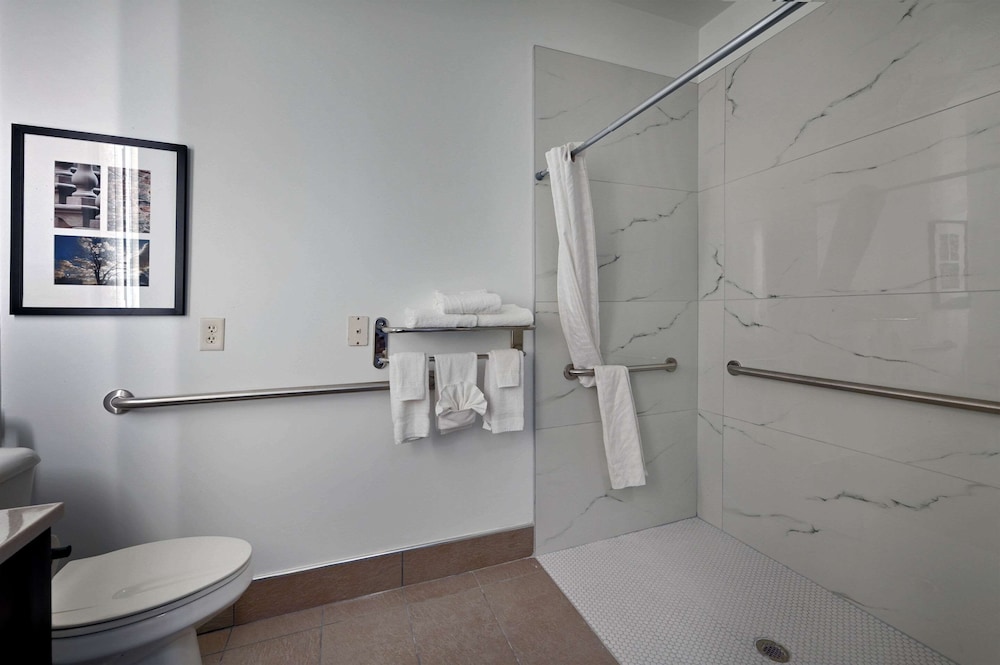 Country Inn & Suites by Radisson, Bloomington-Normal Airport, IL, Billede 4